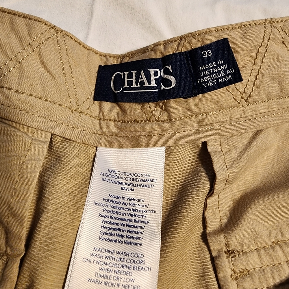 Shorts - Picture 2 of 4